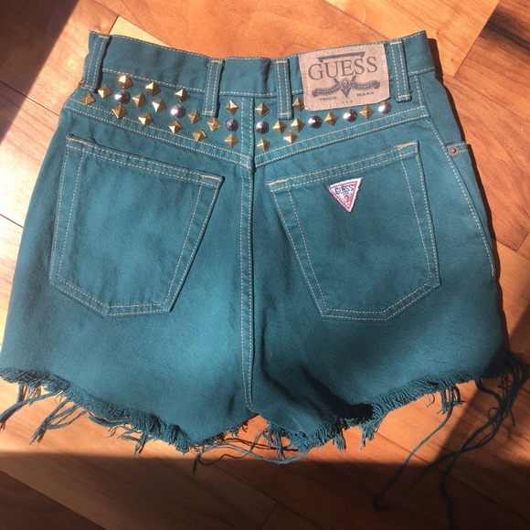 Vintage guess denim shorts - Picture 2 of 3